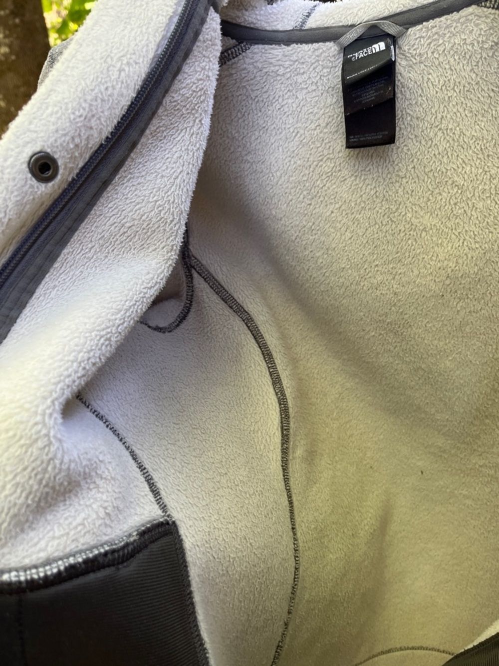 The North Face Gray Hooded Fleece Jacket women’s size small - Picture 8 of 11
